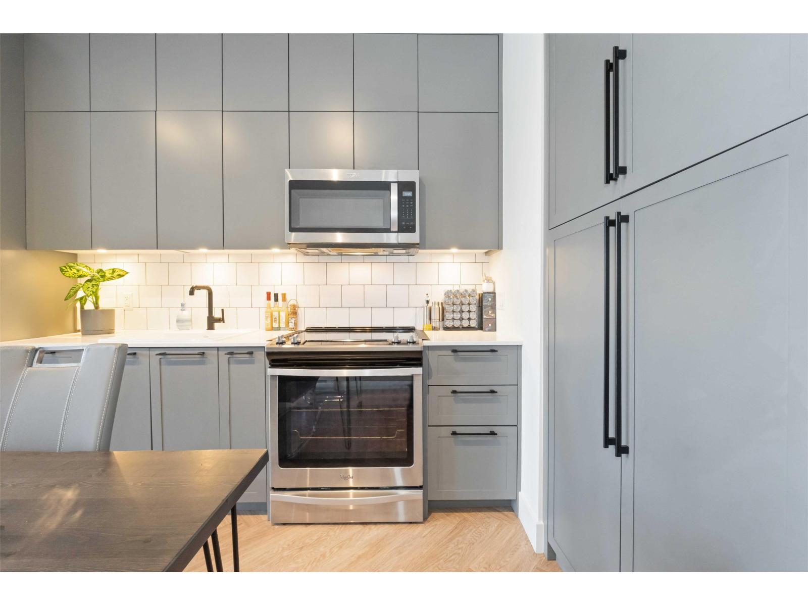 414 10168 149 STREET, Surrey