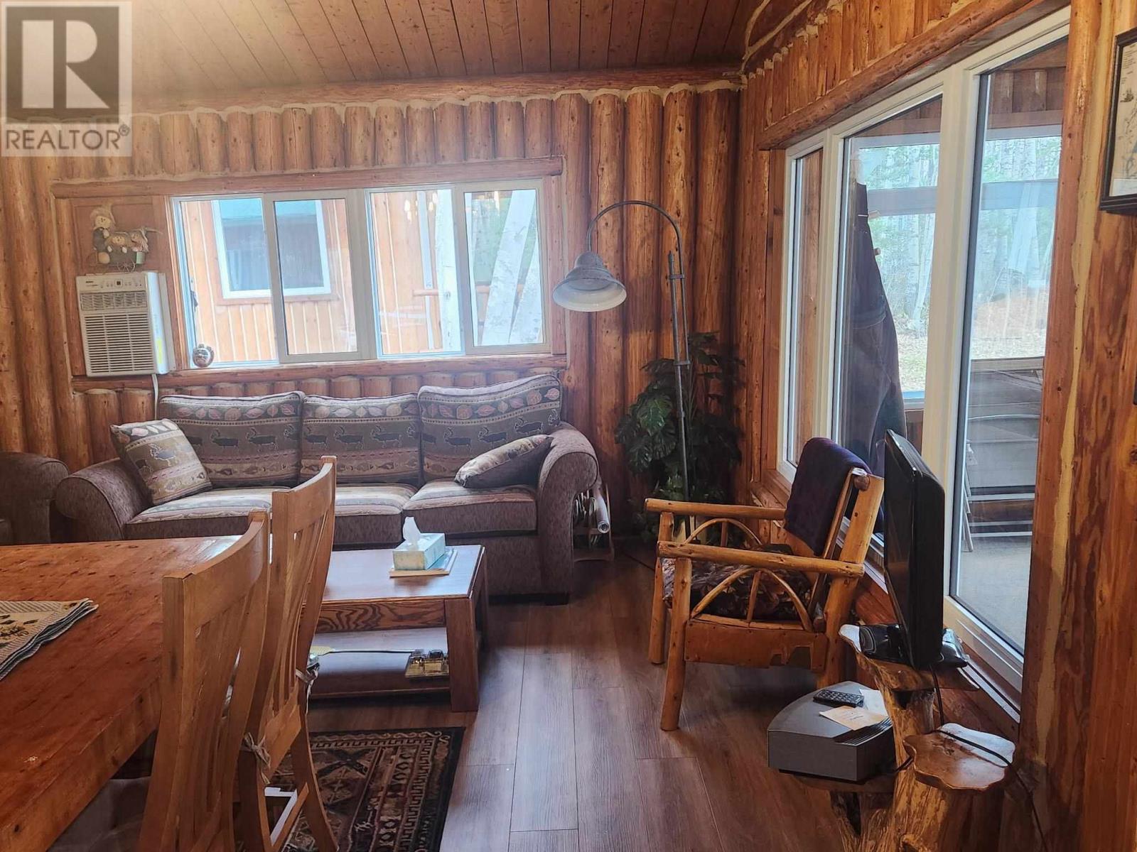 MAN031 WHITEFISH LAKE - 15