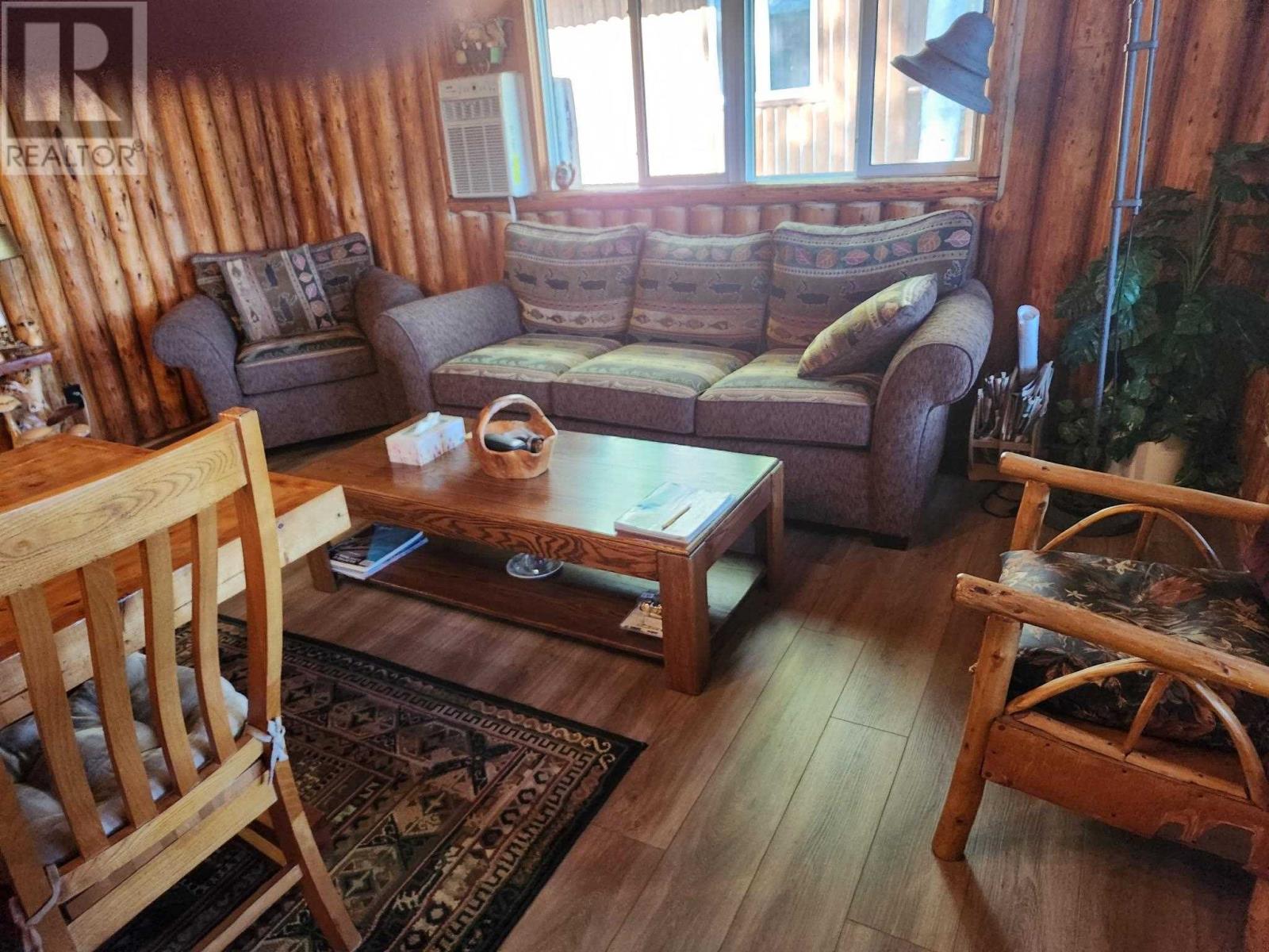 MAN031 WHITEFISH LAKE - 16