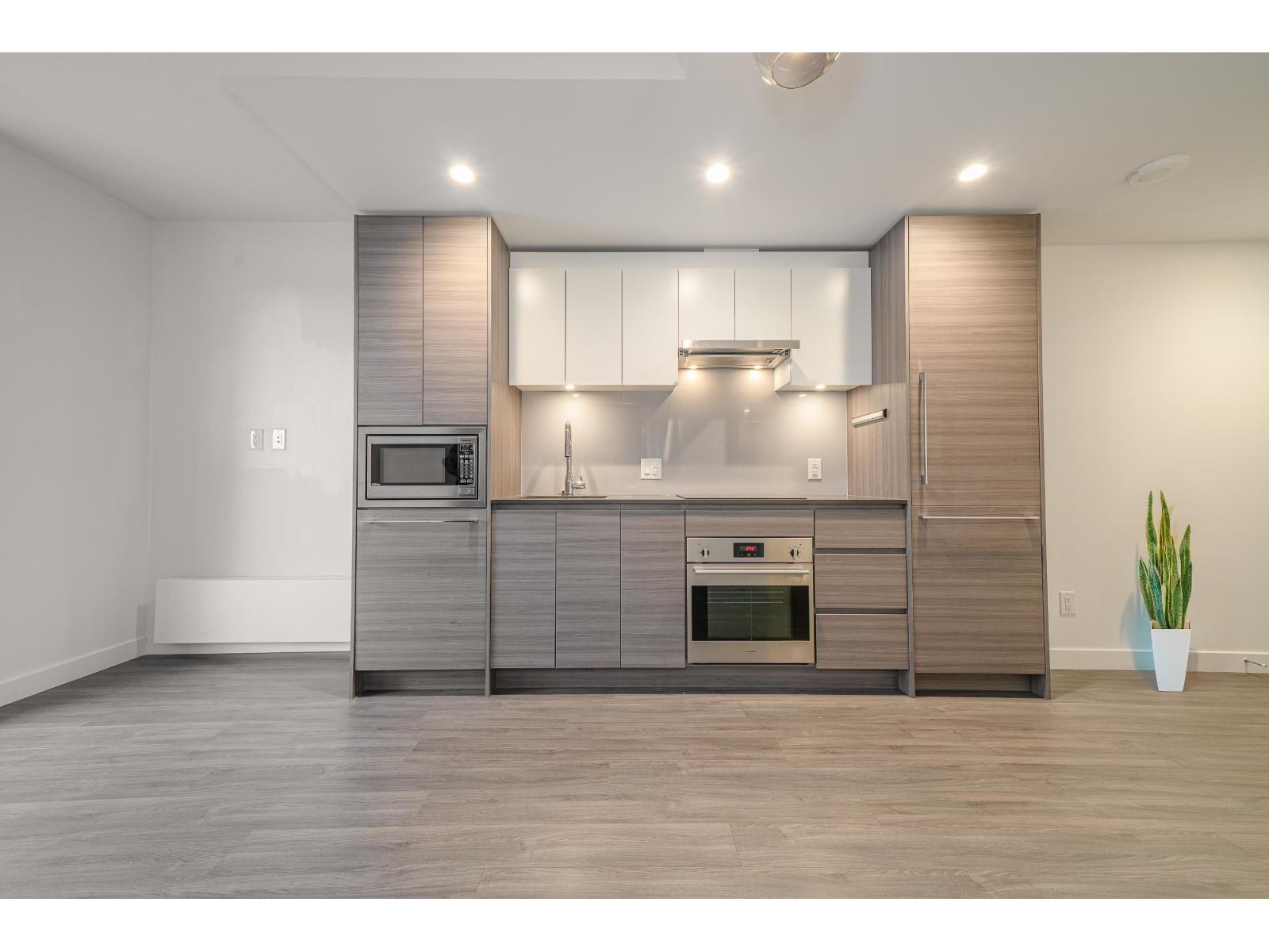 2307 13655 FRASER HIGHWAY, Surrey