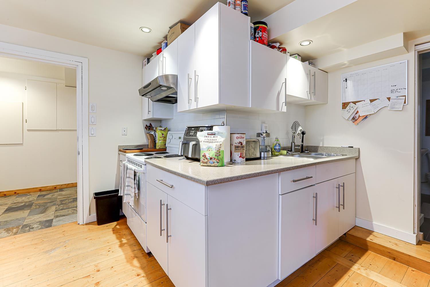 16124 9 AVENUE, Surrey