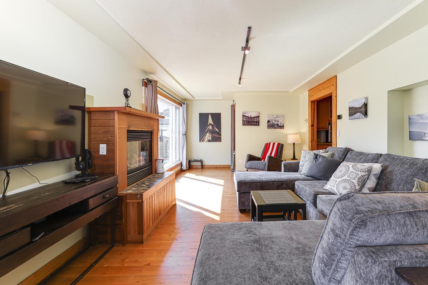 16124 9 AVENUE, Surrey