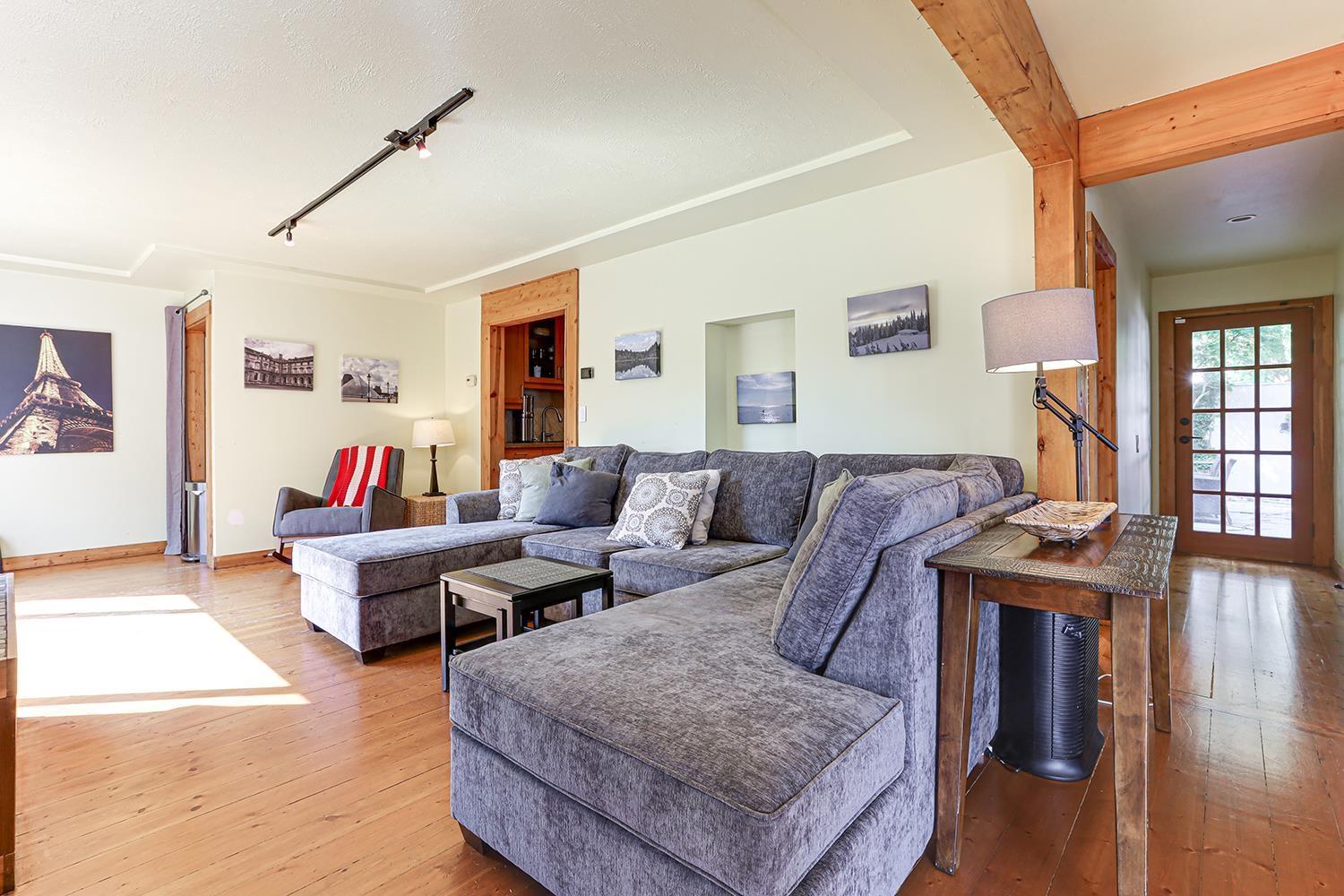 16124 9 AVENUE, Surrey