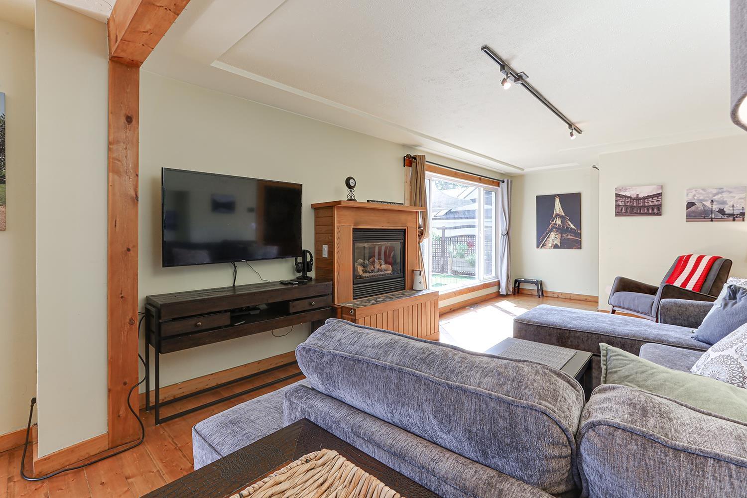 16124 9 AVENUE, Surrey