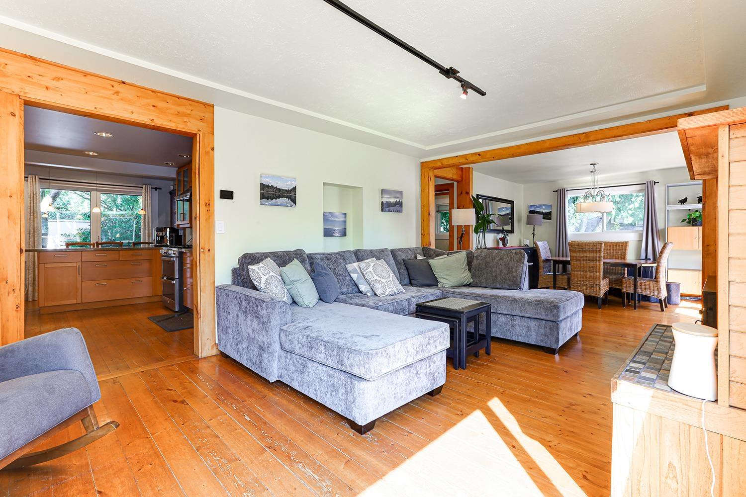 16124 9 AVENUE, Surrey