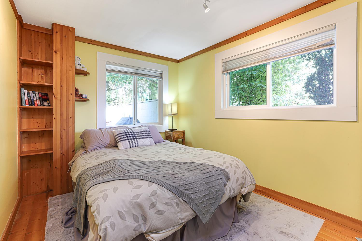 16124 9 AVENUE, Surrey