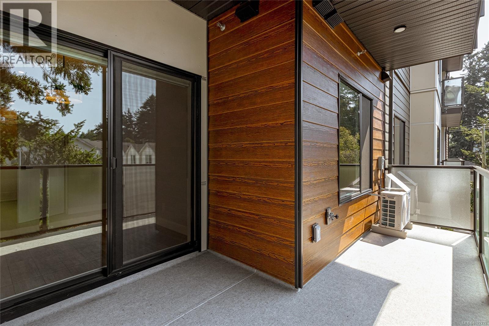 305 924 Jenkins Ave, Langford