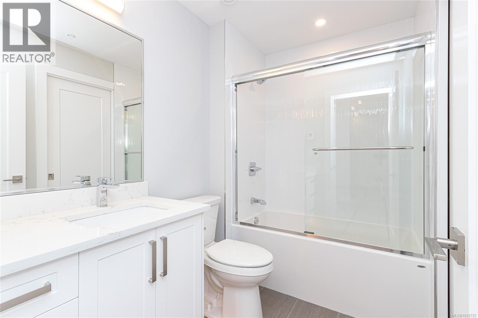 305 924 Jenkins Ave, Langford