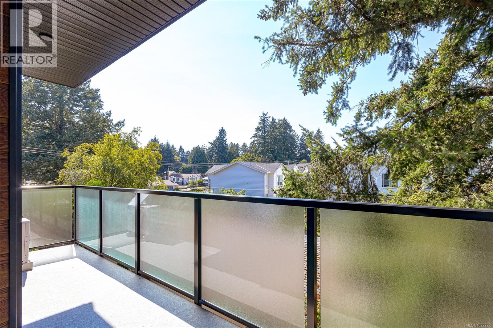 305 924 Jenkins Ave, Langford