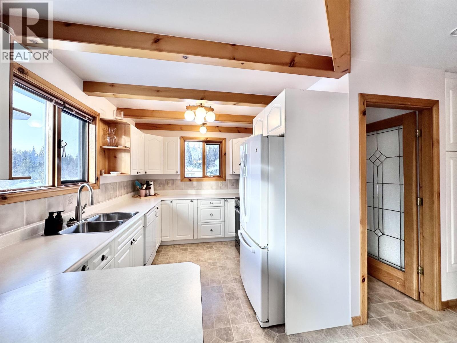 3235 MCLENNAN ROAD - 3