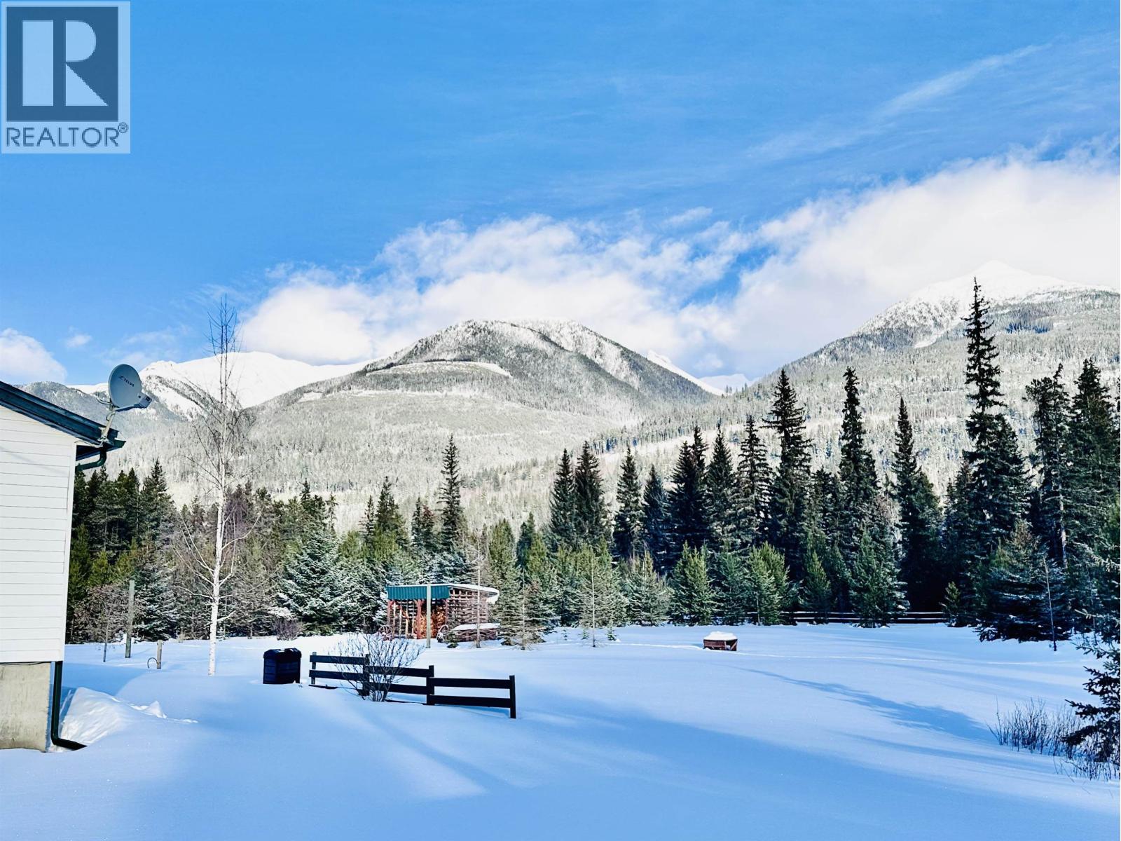 3235 MCLENNAN ROAD, Valemount