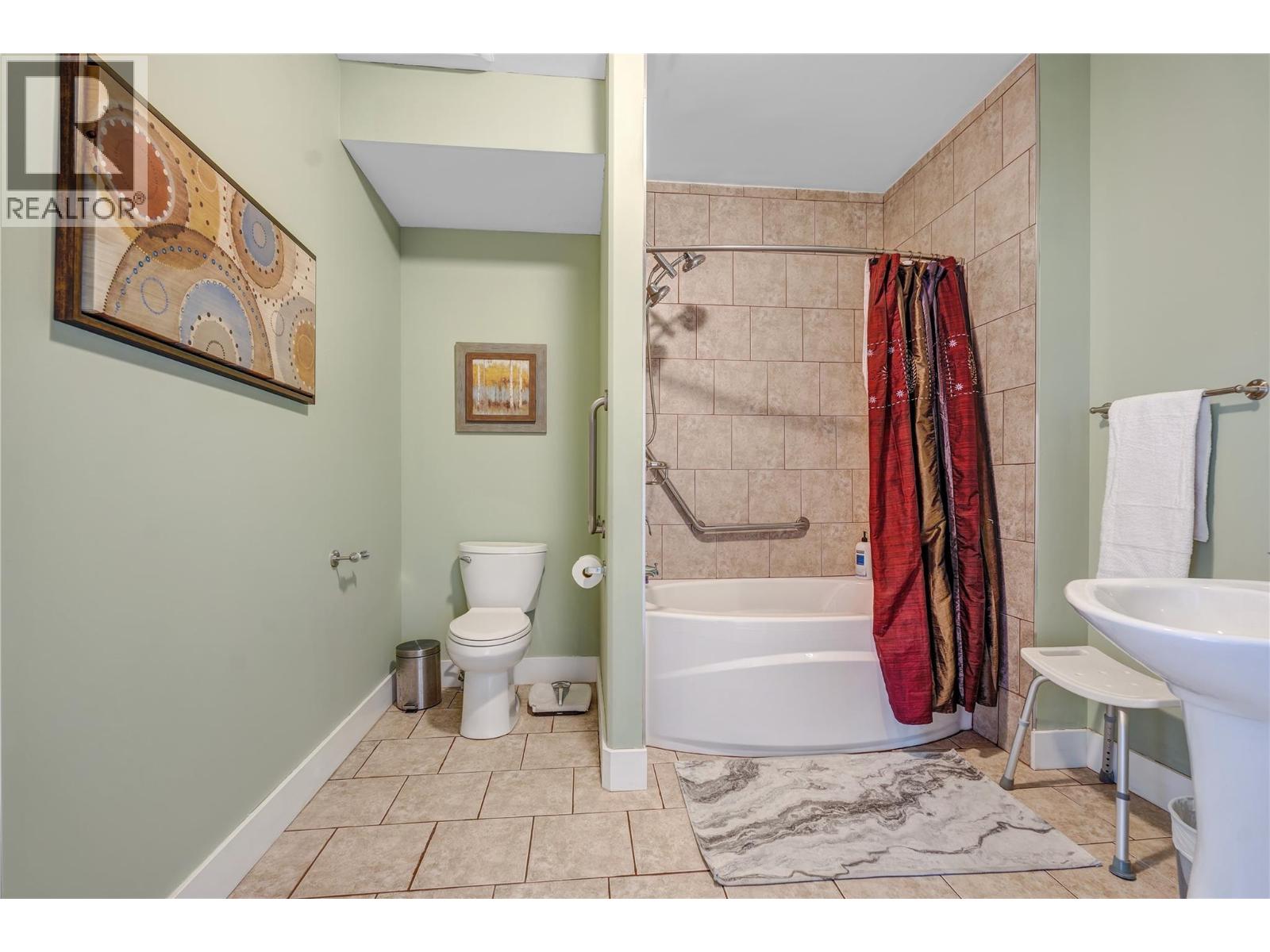 16600 Bentley Road, Summerland