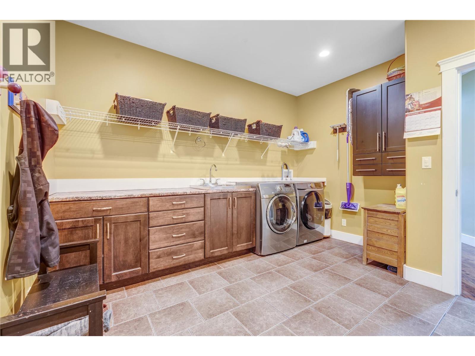 16600 Bentley Road, Summerland