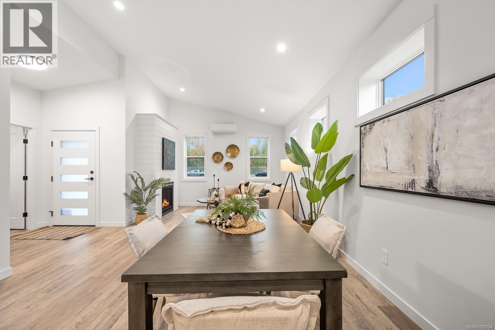 #43 3025 Royston Rd - 6