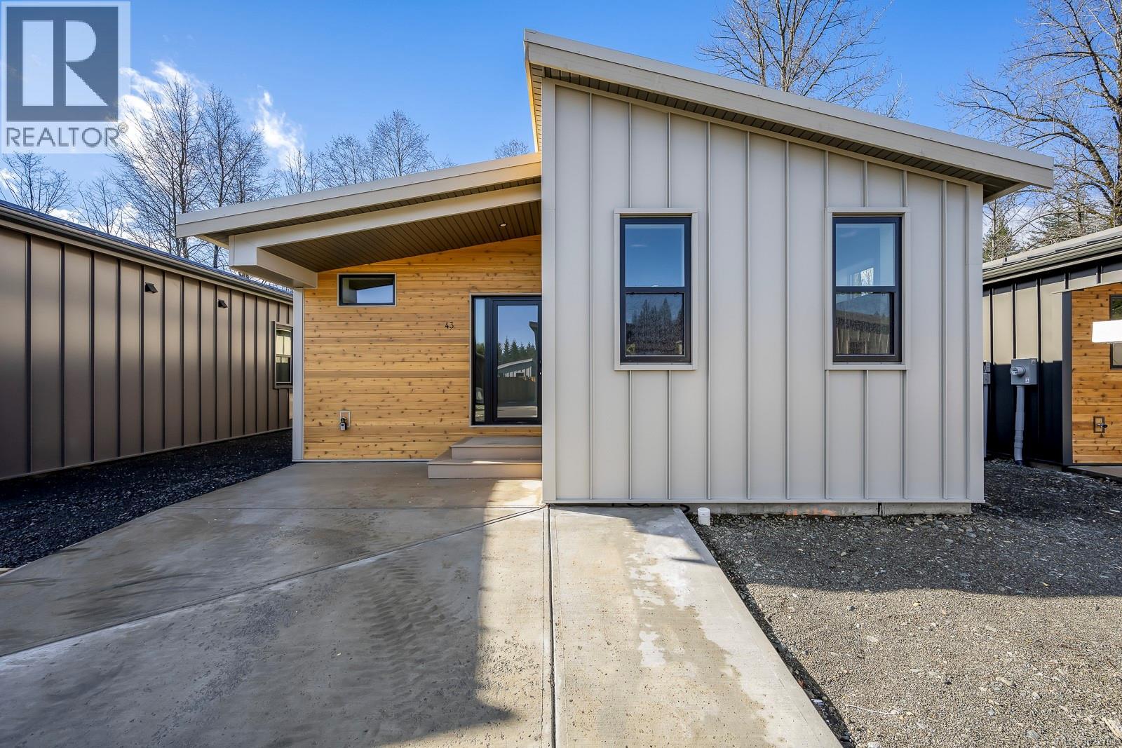 #43 3025 Royston Rd - 2