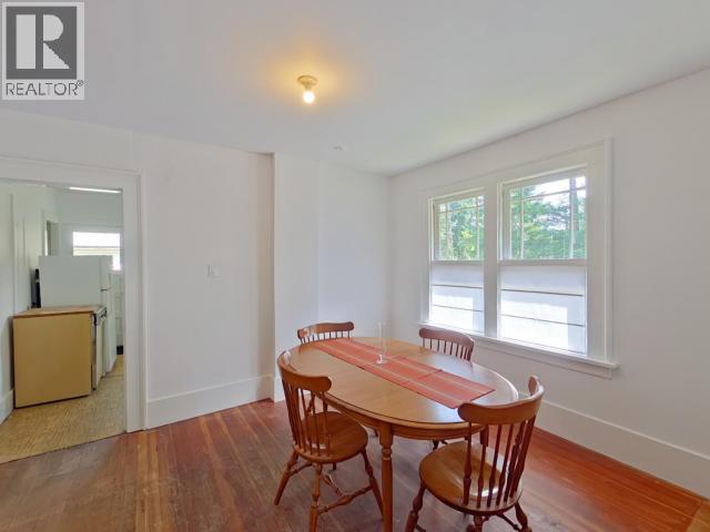 6237 LUND, Powell River