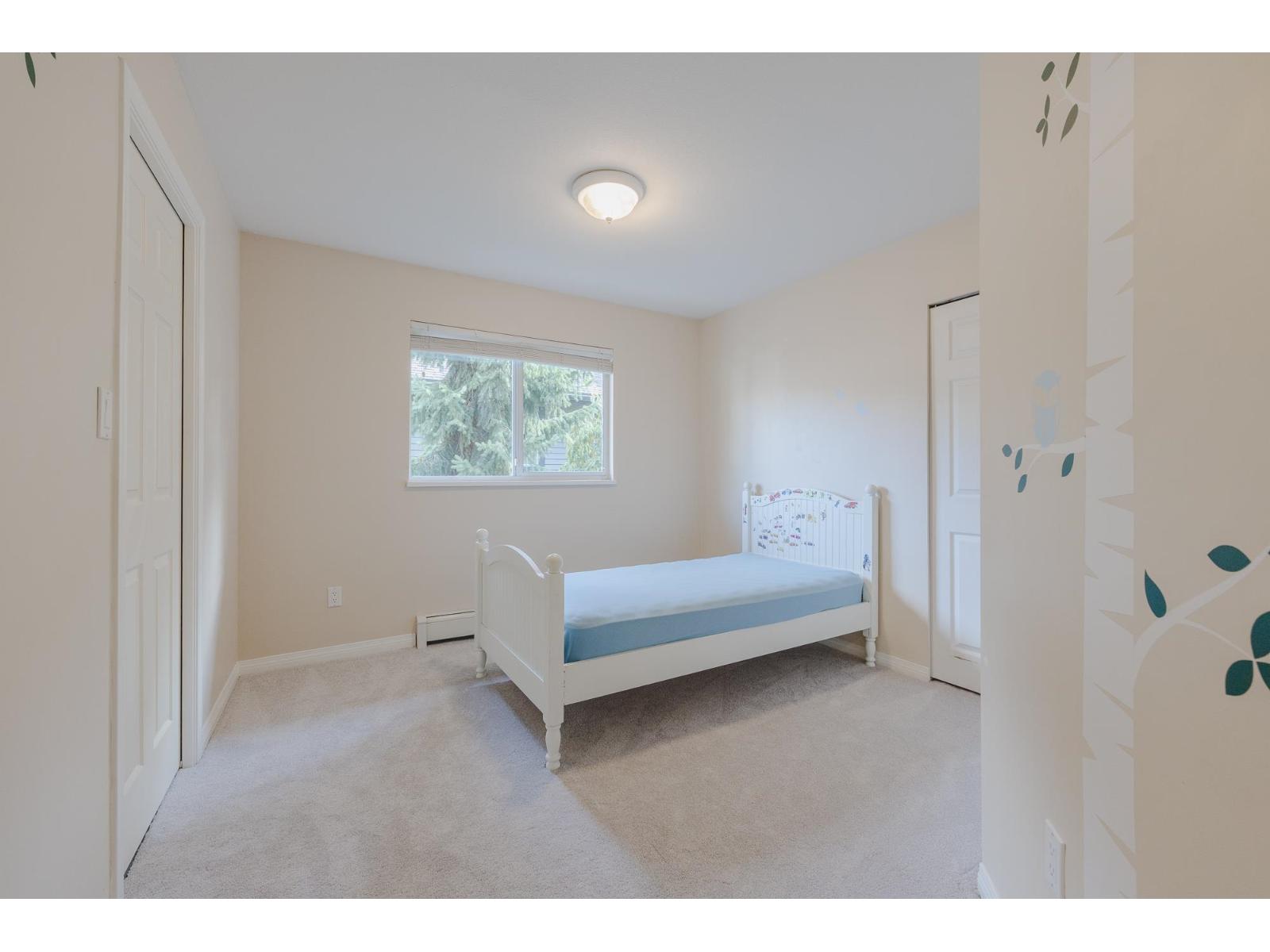 15 1828 LILAC DRIVE, Surrey