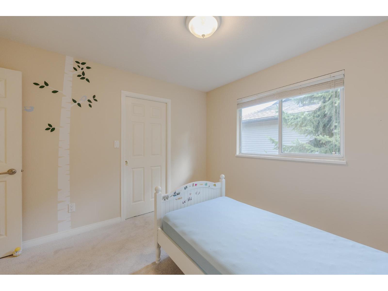 15 1828 LILAC DRIVE, Surrey