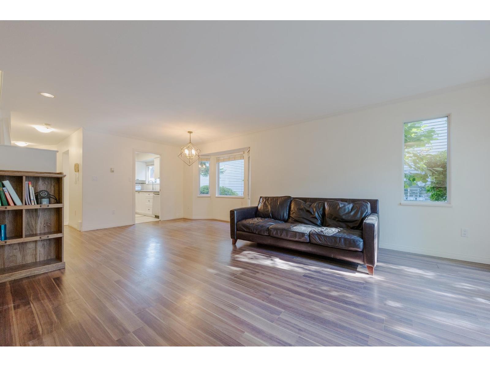 15 1828 LILAC DRIVE, Surrey