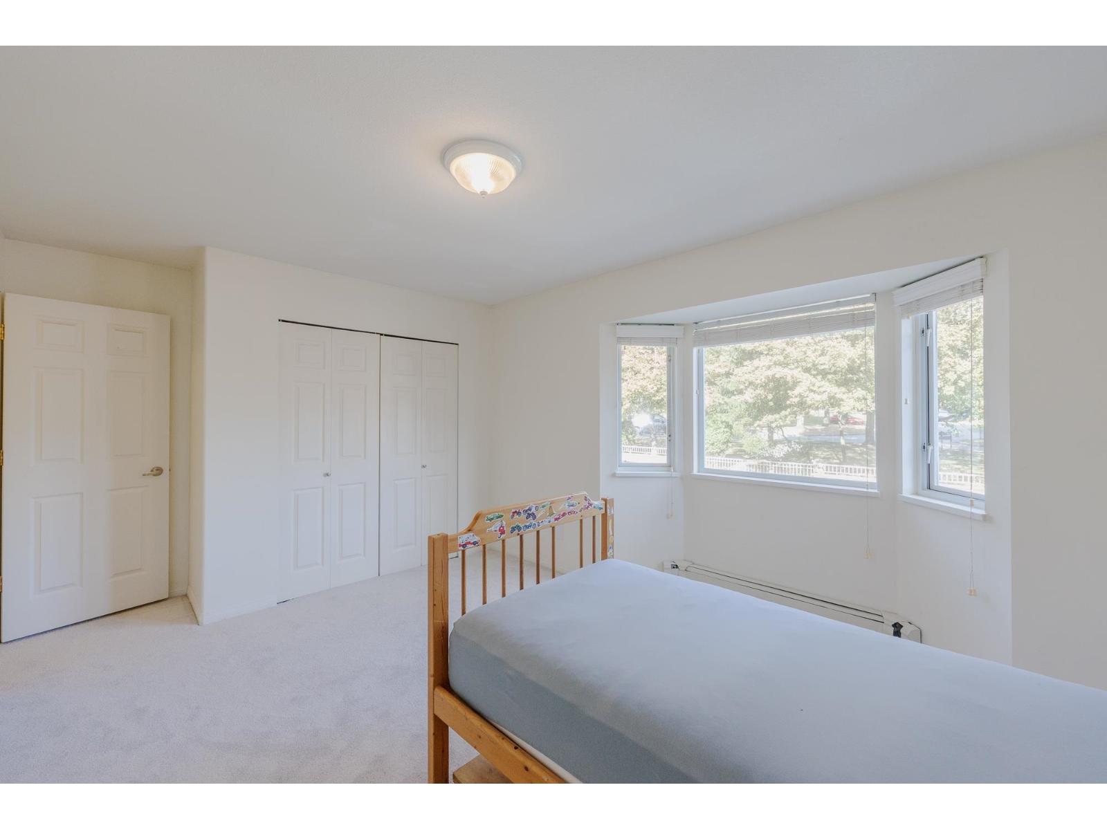 15 1828 LILAC DRIVE, Surrey