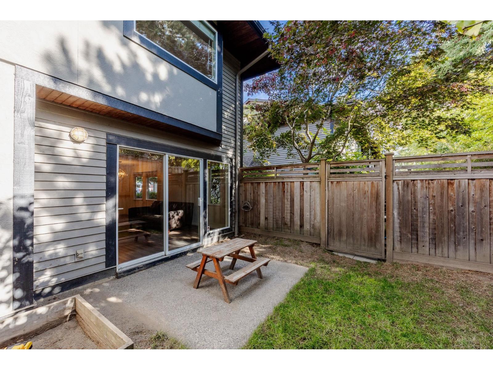 15 1828 LILAC DRIVE, Surrey