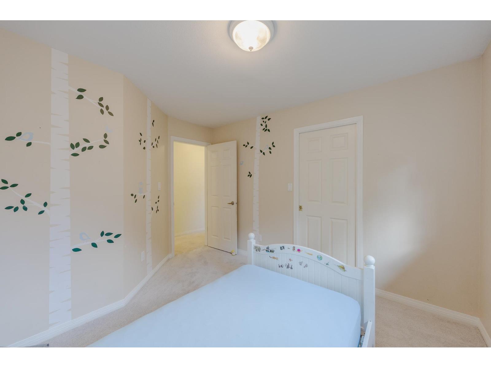 15 1828 LILAC DRIVE, Surrey