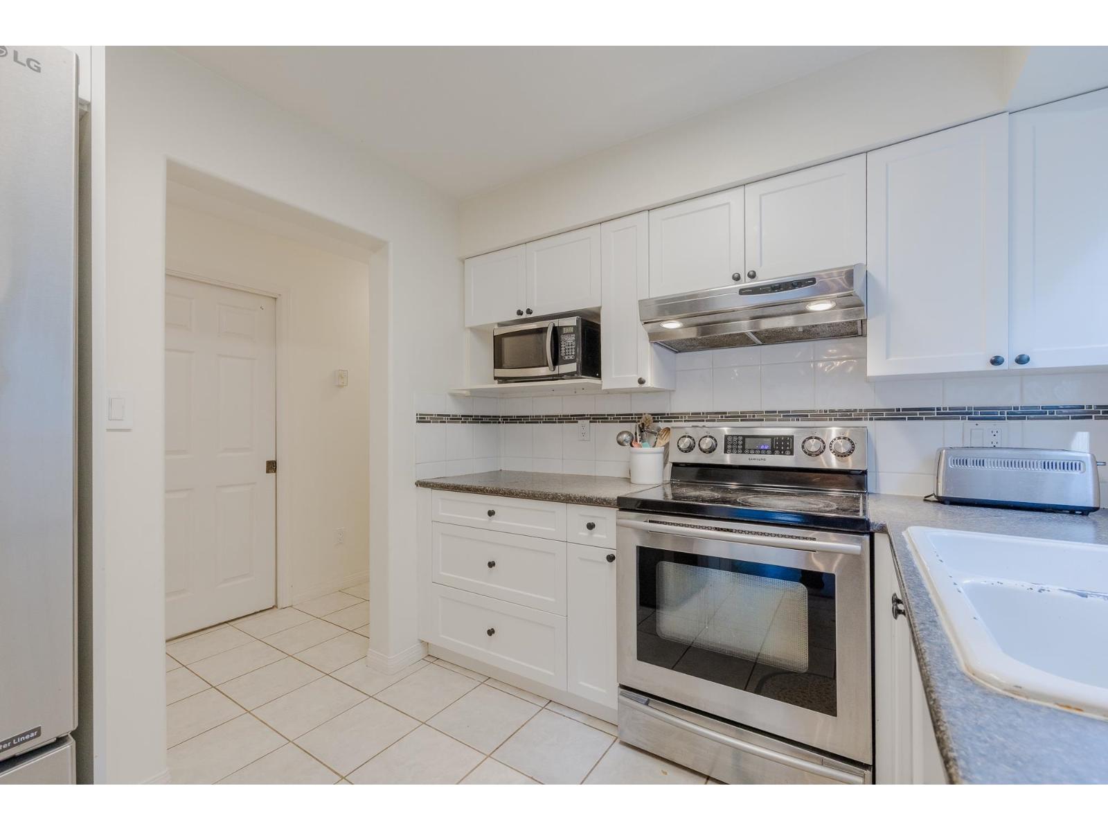 15 1828 LILAC DRIVE, Surrey