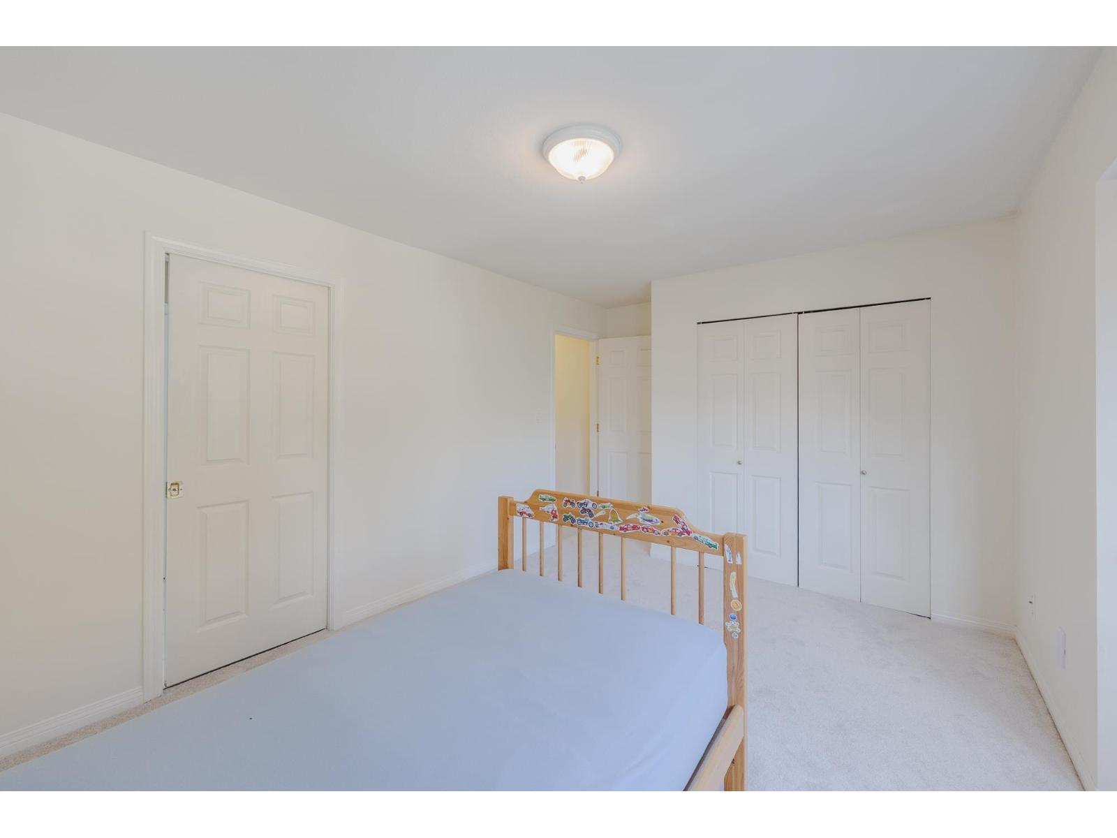 15 1828 LILAC DRIVE, Surrey