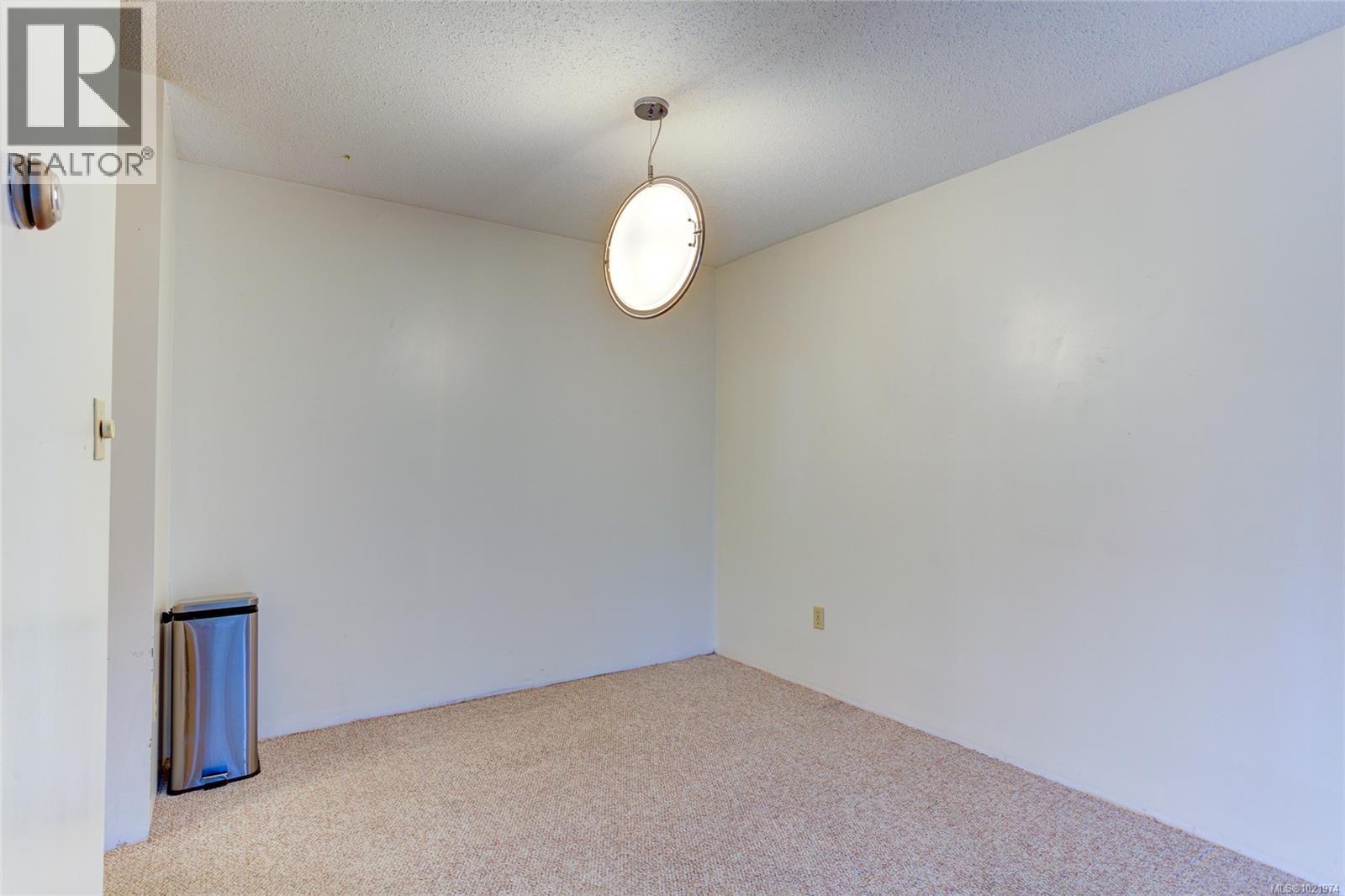 #206 18 KING GEORGE ST - 11