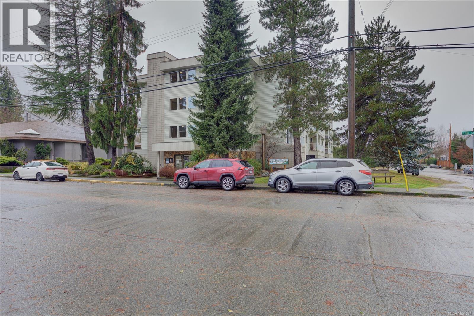 #206 18 KING GEORGE ST - 31