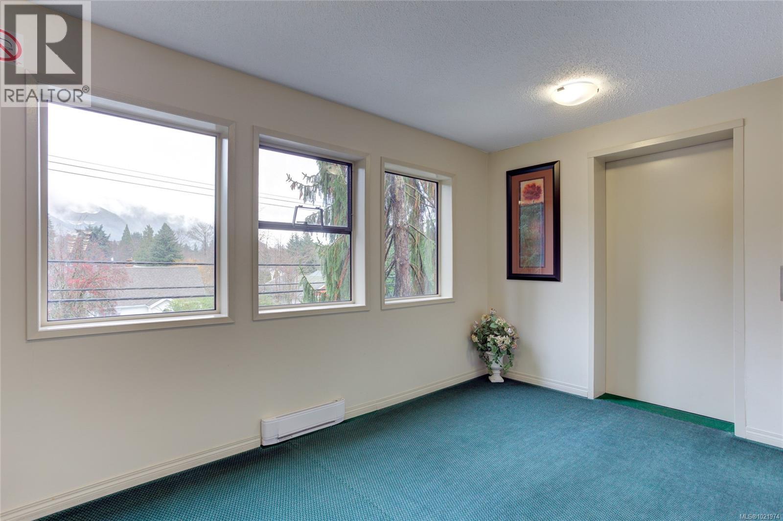 #206 18 King George St - 4