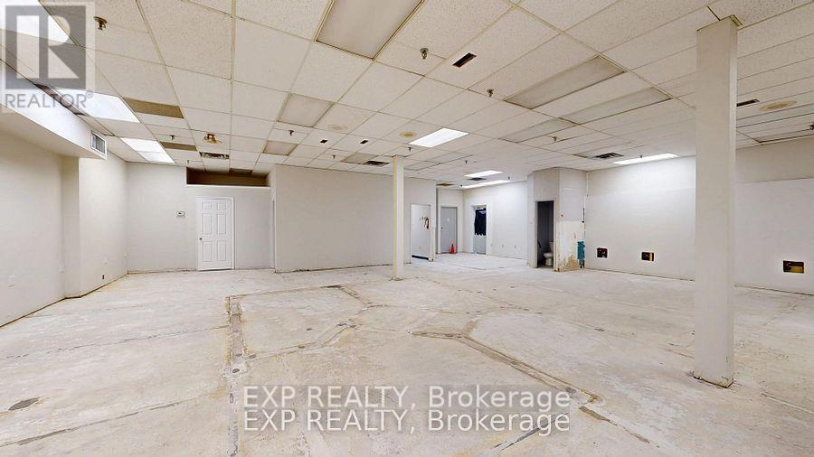 301 OXFORD Unit 12 photo 5