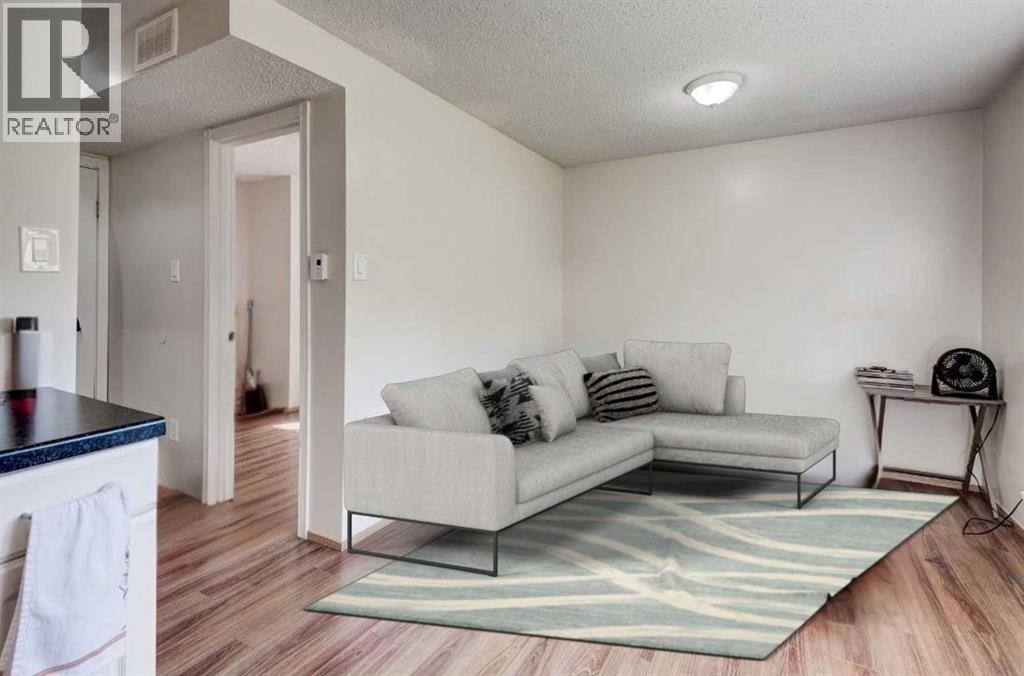 Single Family House Bi-level for Sale in  Fonda Drive SE Forest Heights Calgary 