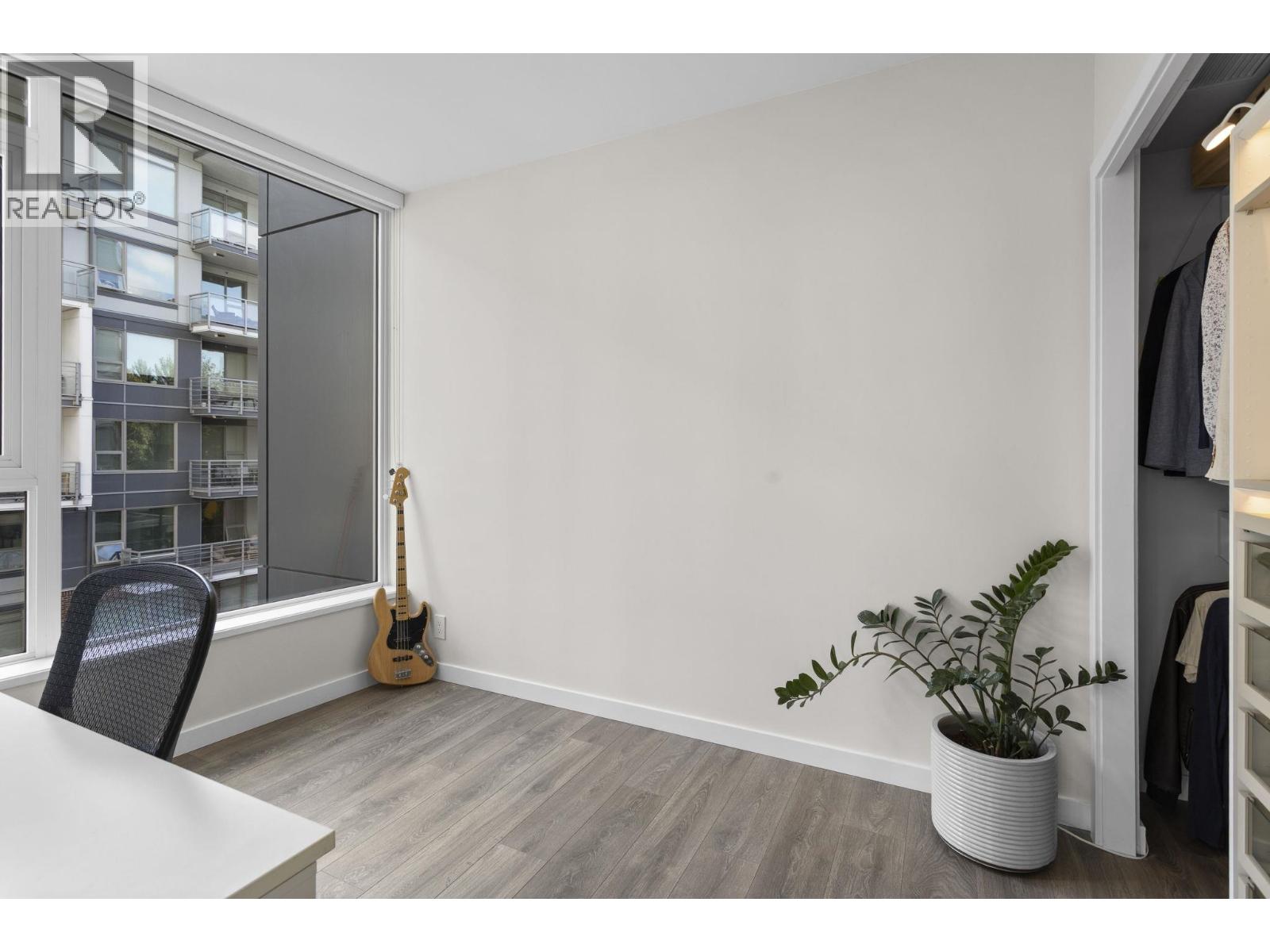 302 305 MORRISSEY ROAD, Port Moody