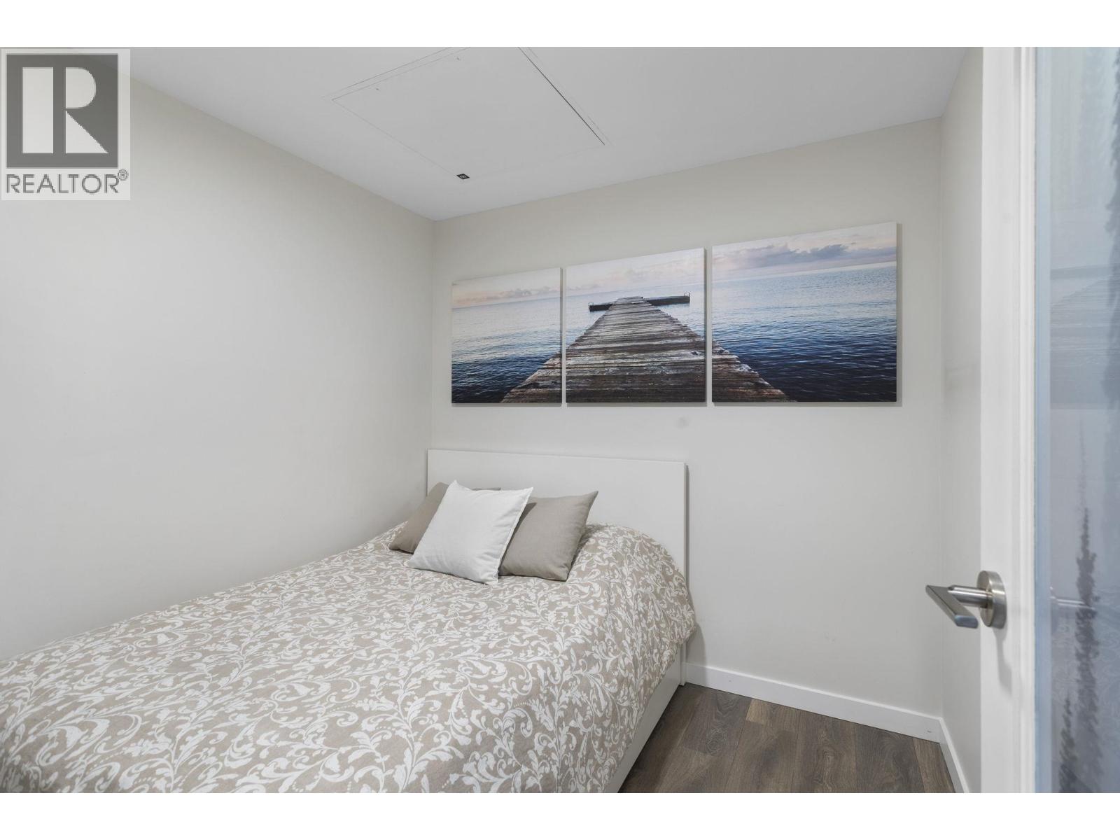 302 305 MORRISSEY ROAD, Port Moody