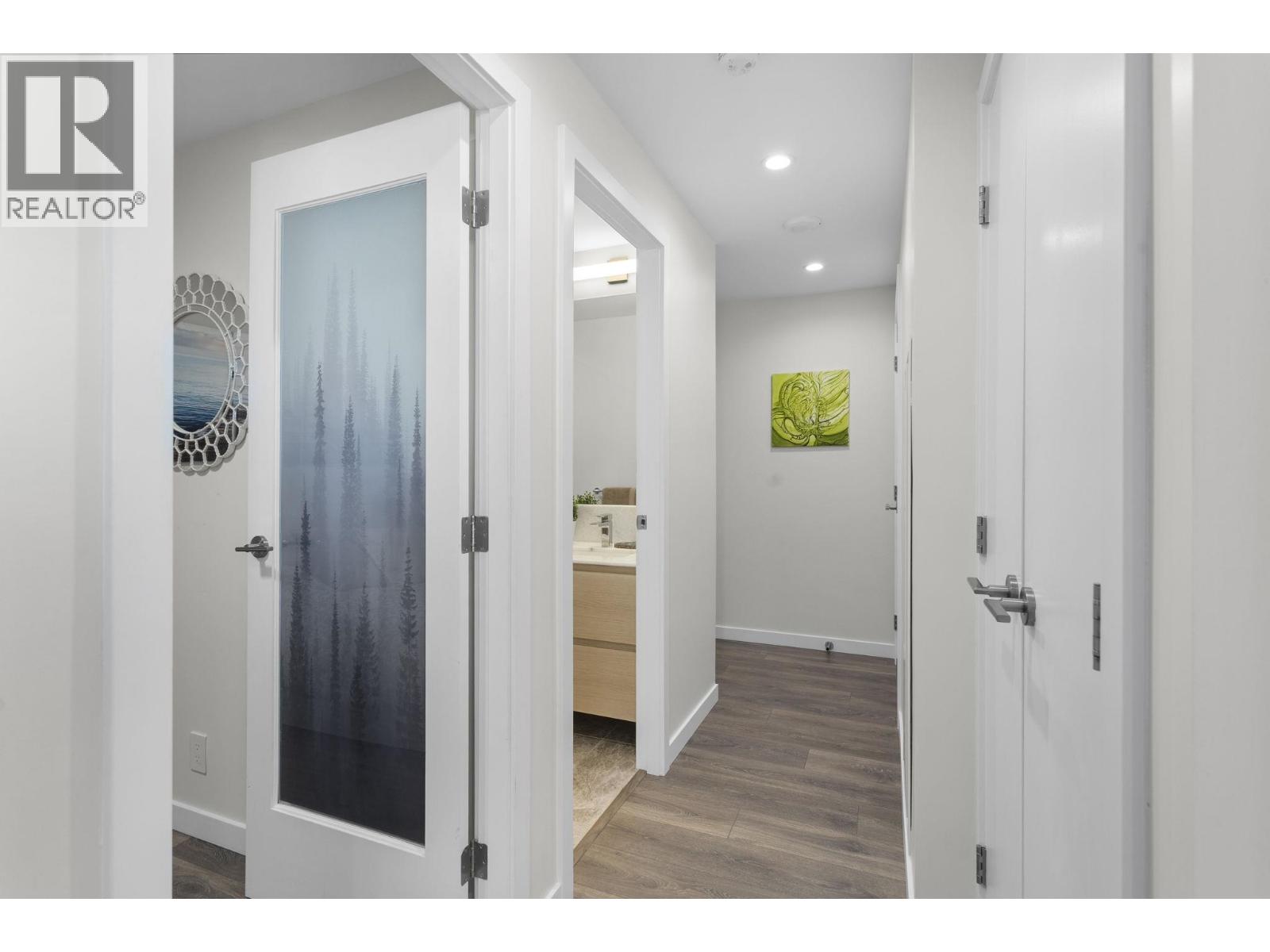 302 305 MORRISSEY ROAD, Port Moody