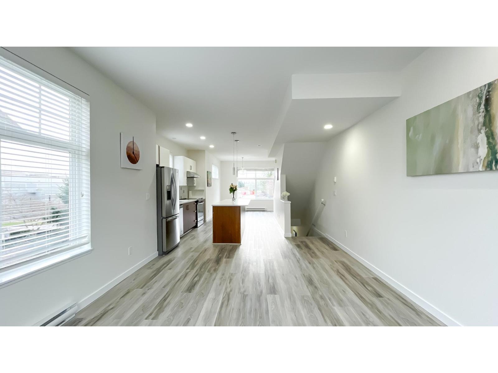 99 5858 142 STREET, Surrey