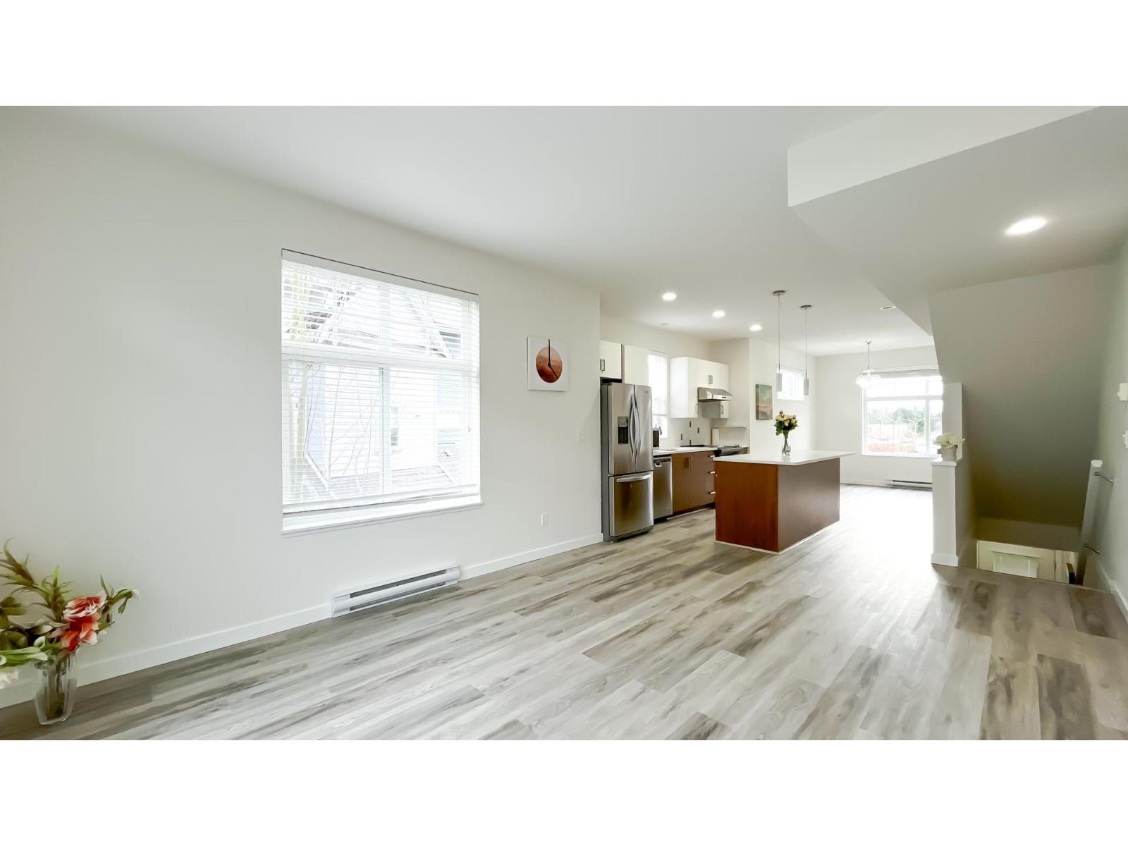 99 5858 142 STREET, Surrey