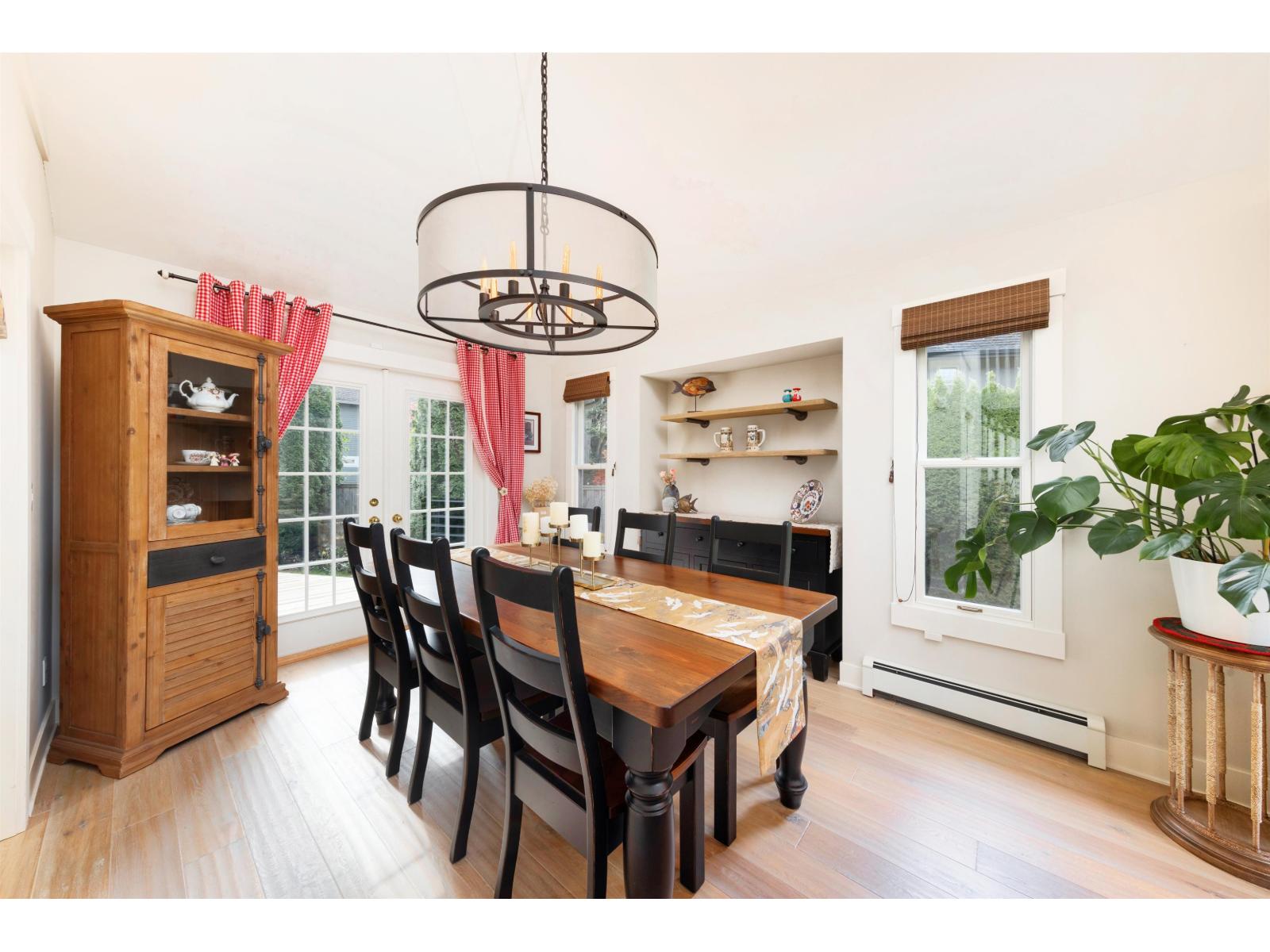 12576 18 AVENUE, Surrey