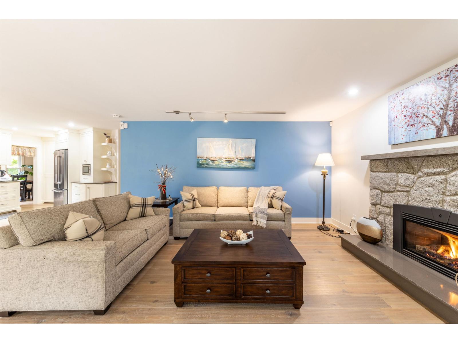 12576 18 AVENUE, Surrey