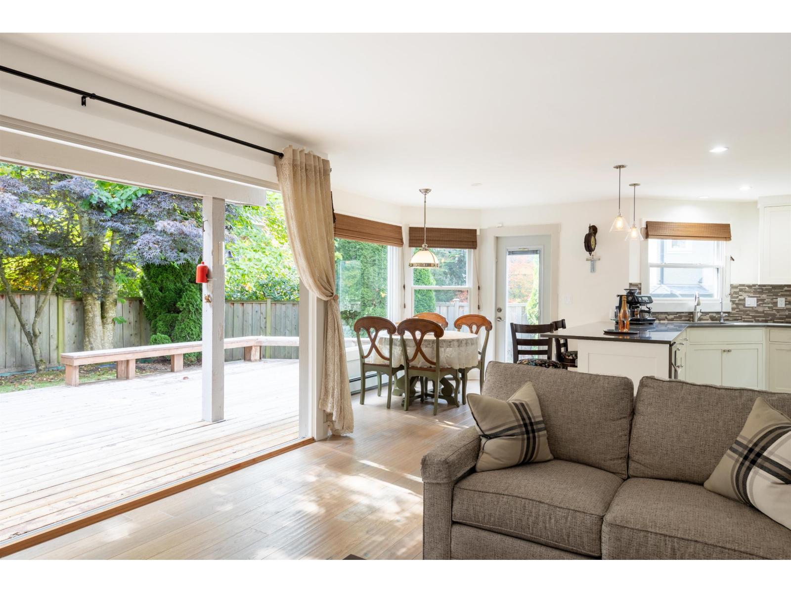 12576 18 AVENUE, Surrey