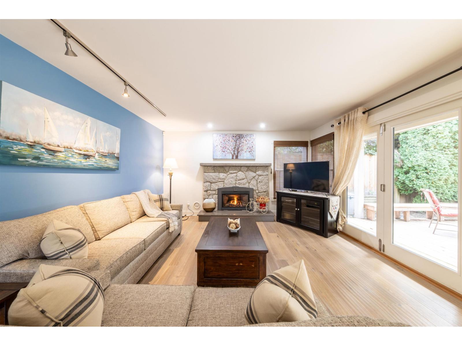 12576 18 AVENUE, Surrey