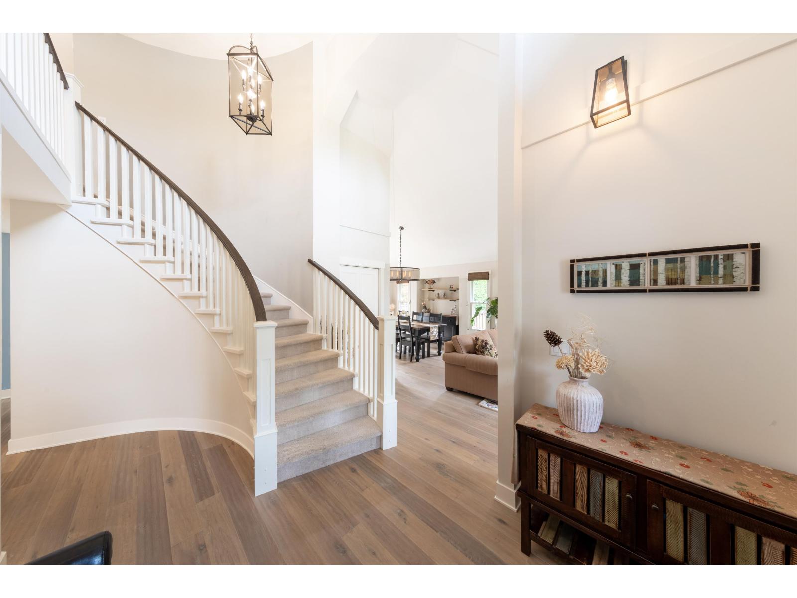 12576 18 AVENUE, Surrey