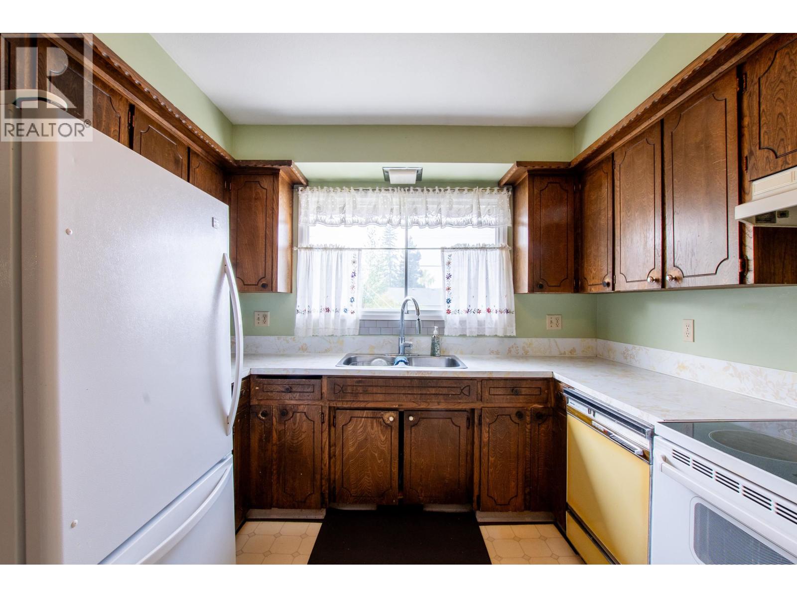 2438 MCBRIDE CRESCENT - 15