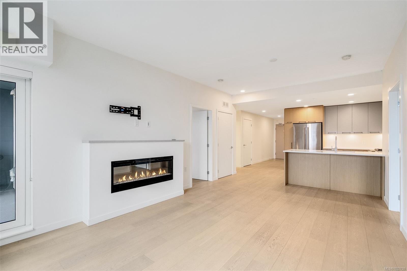 302 9775 Fourth Street, Sidney