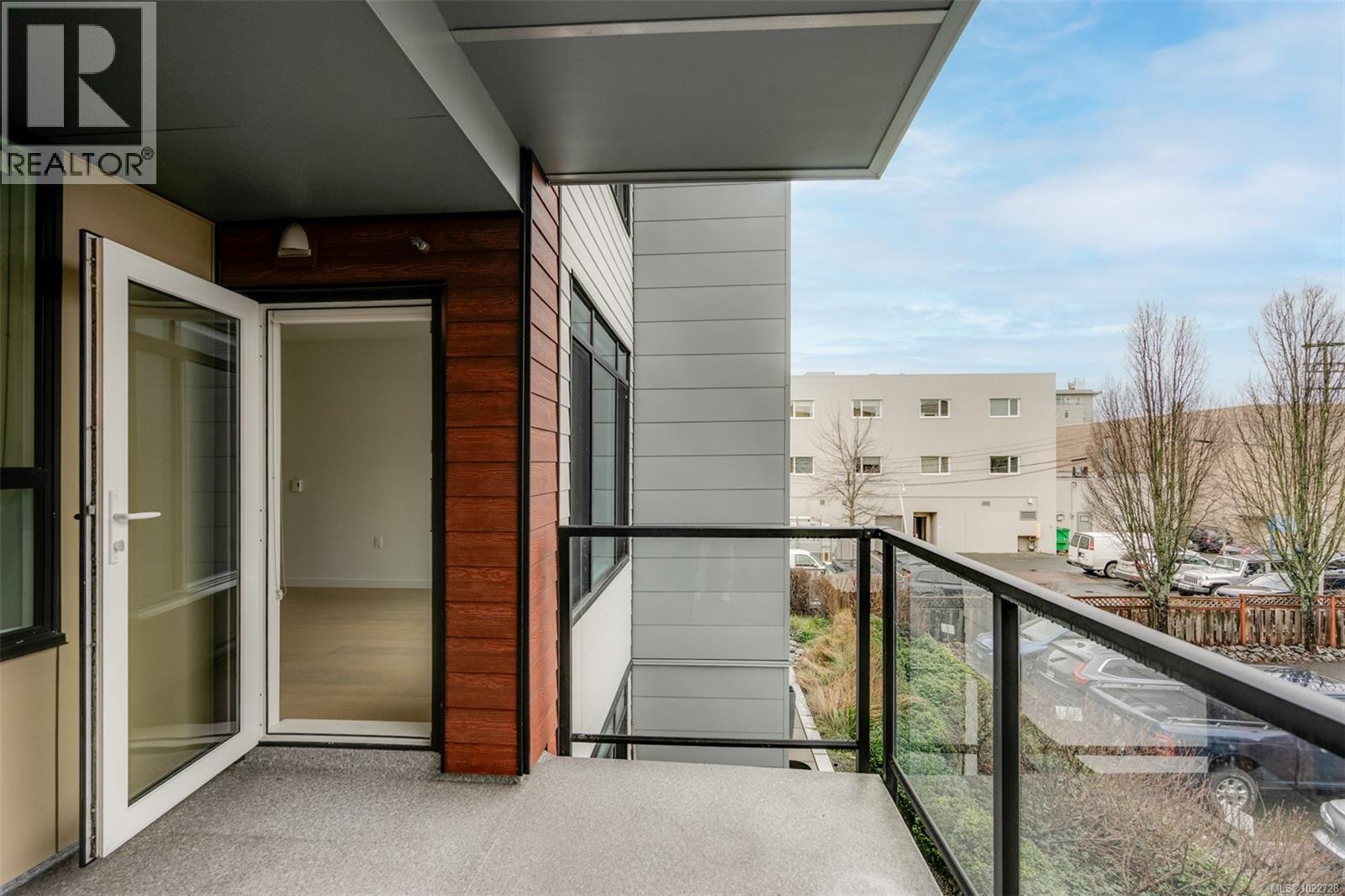 302 9775 Fourth Street, Sidney