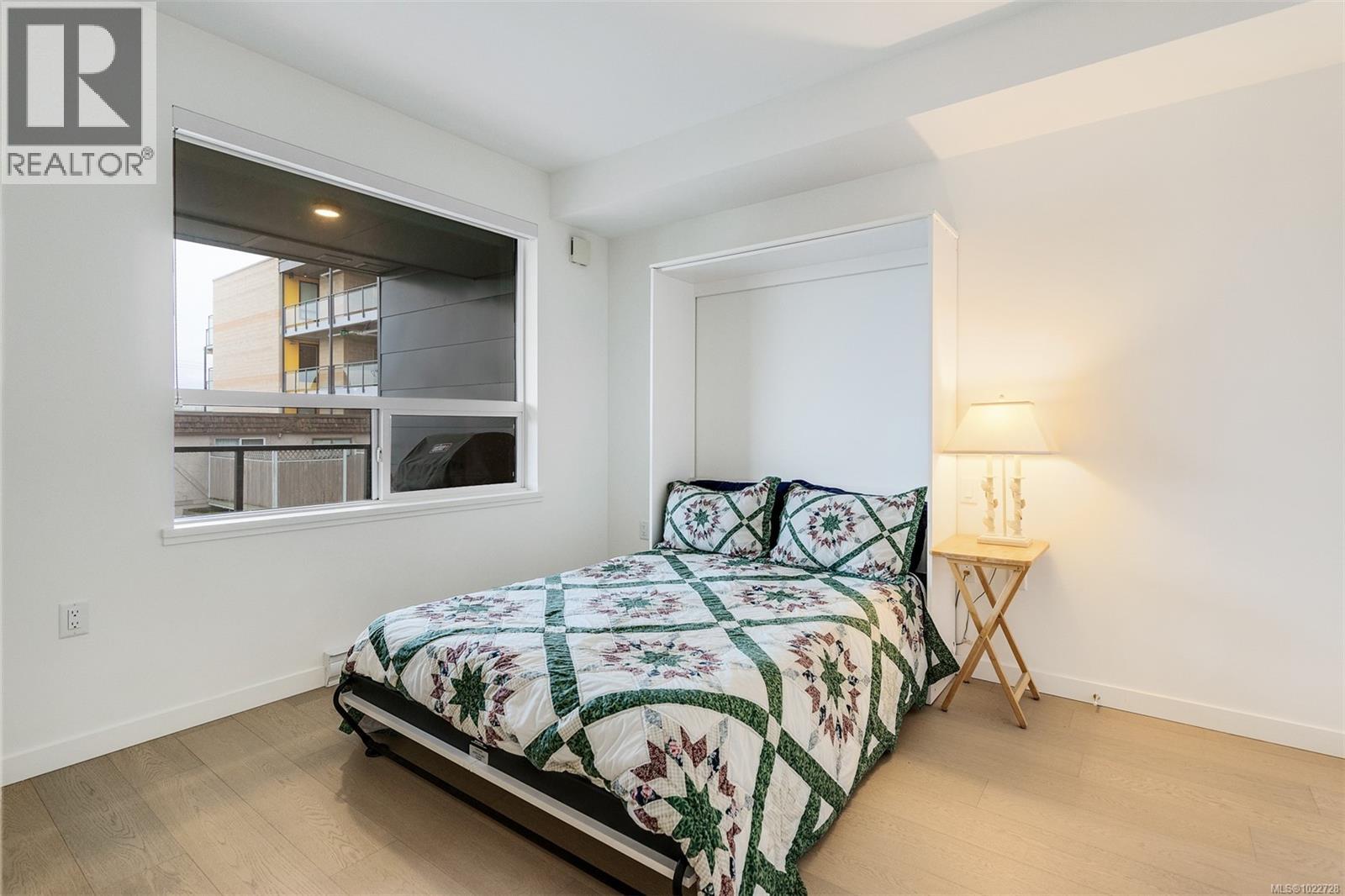 302 9775 Fourth Street, Sidney