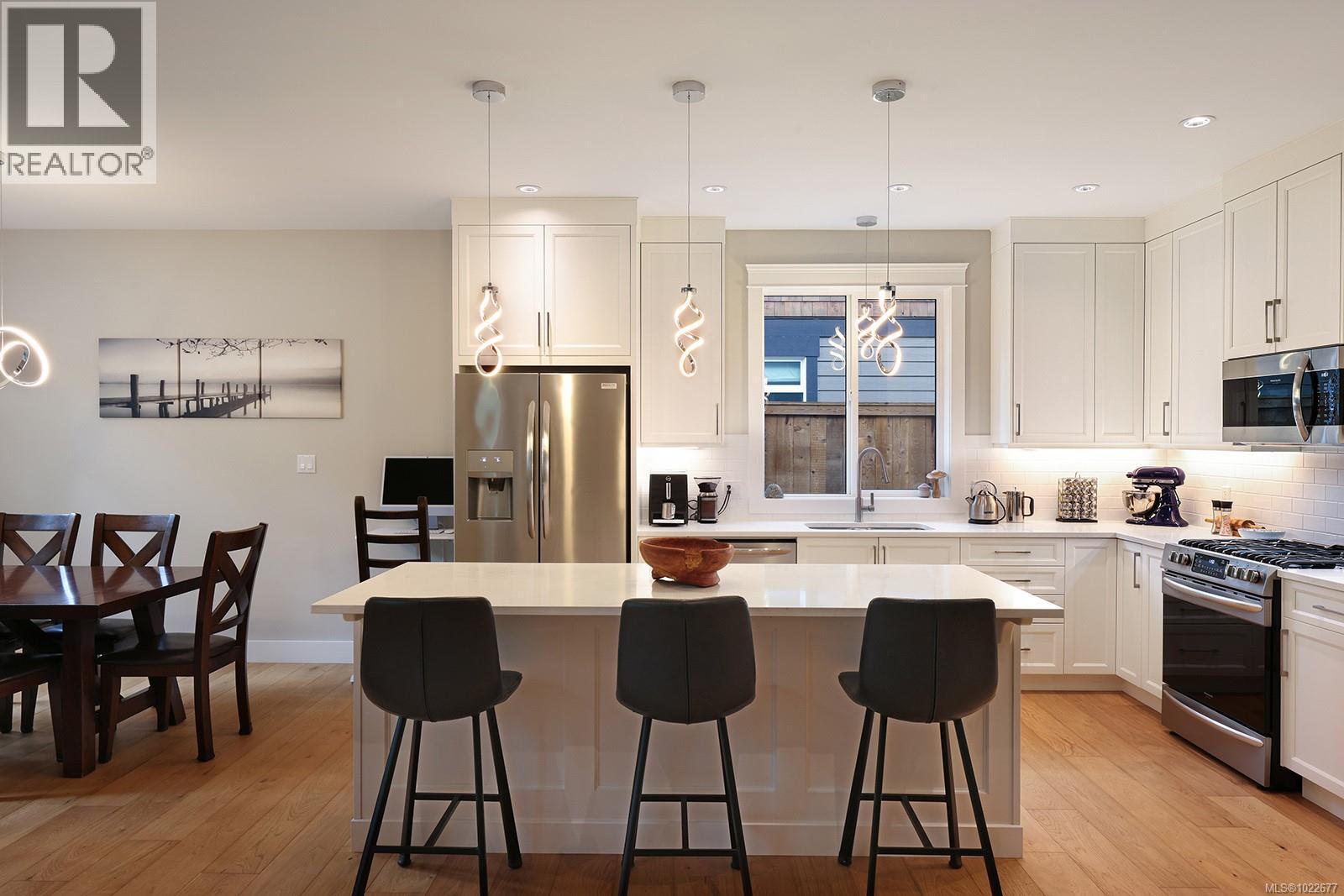 3221 Klanawa Cres, Courtenay