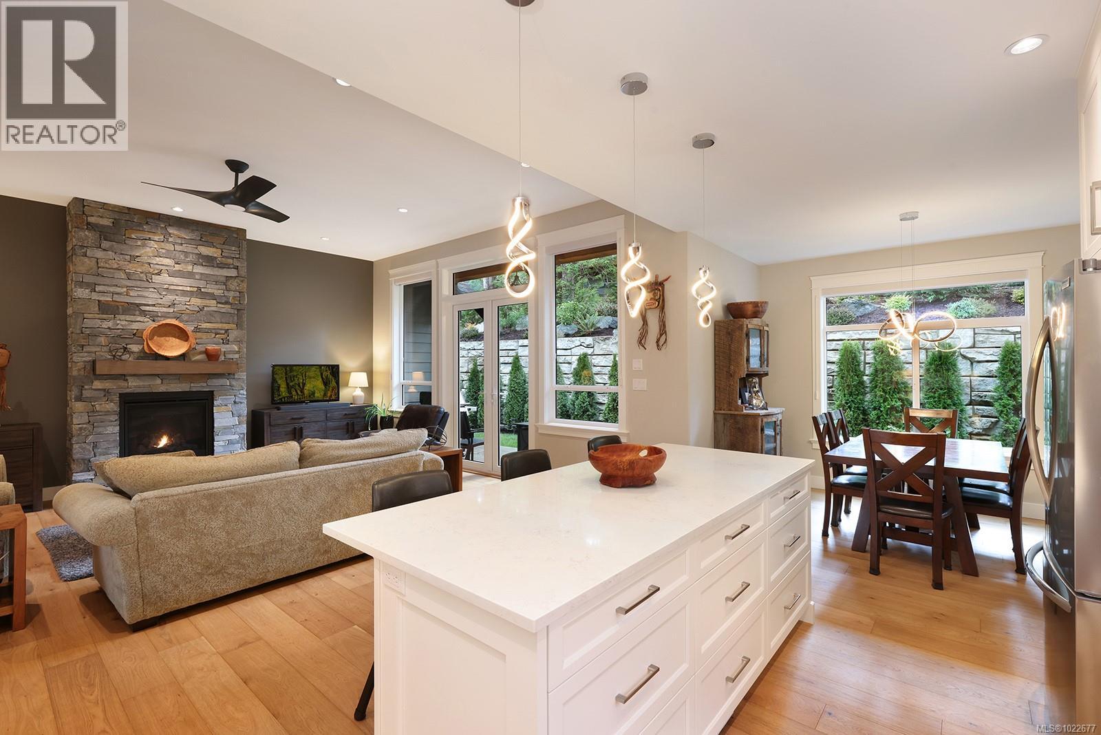 3221 Klanawa Cres, Courtenay