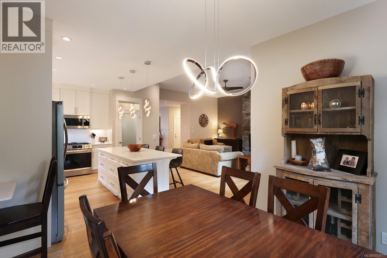 3221 Klanawa Cres, Courtenay